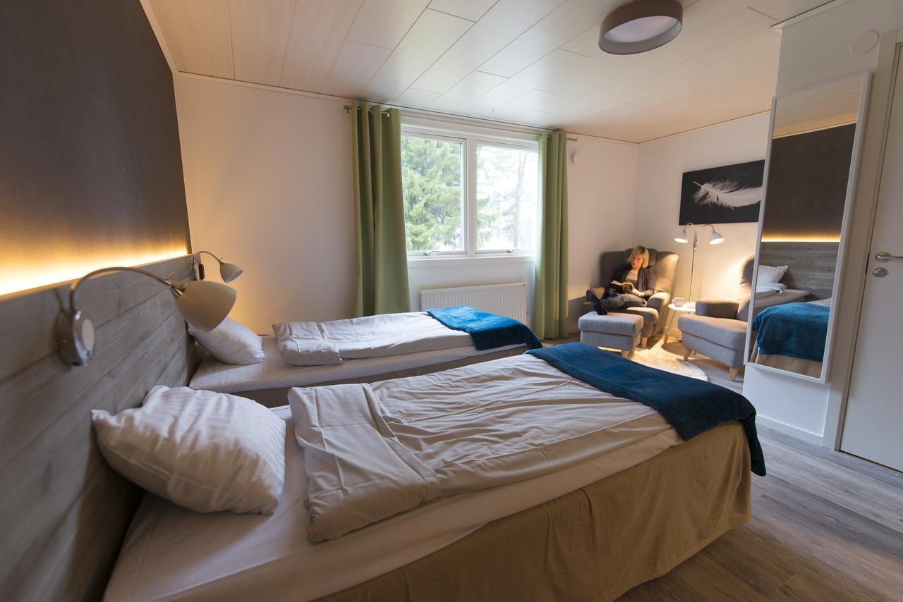 Pine Bay Lodge Person Eksteriør billede